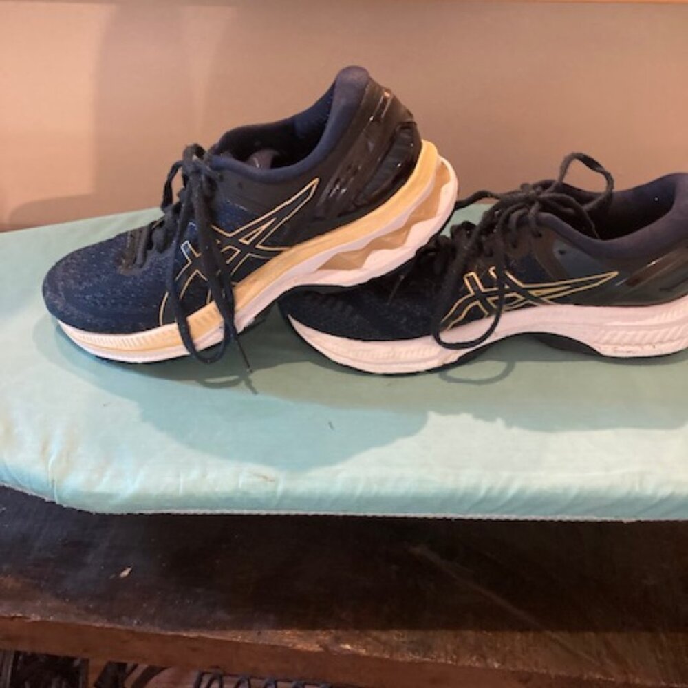 asic running shoes